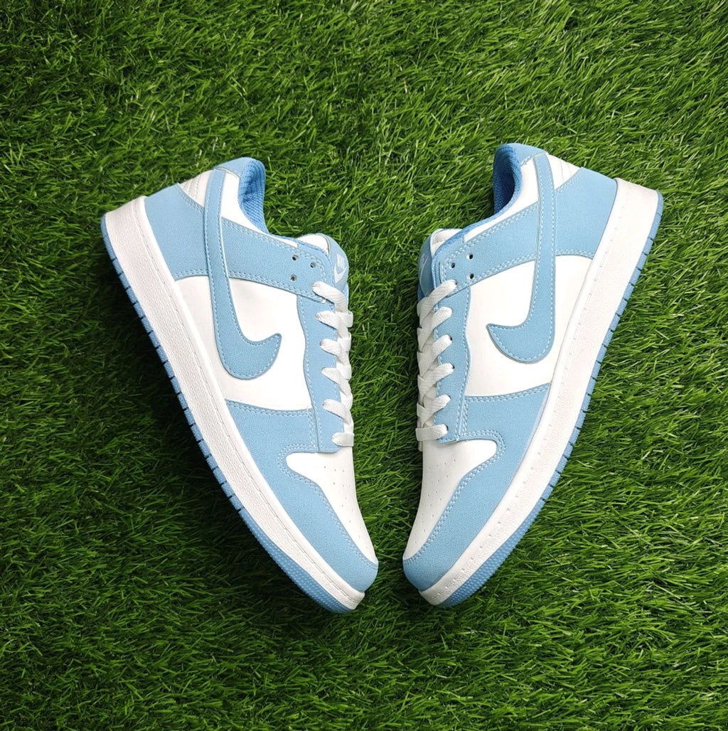 Blue low dunks