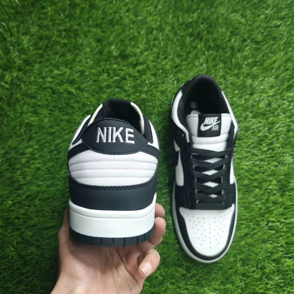 Dunk low panda