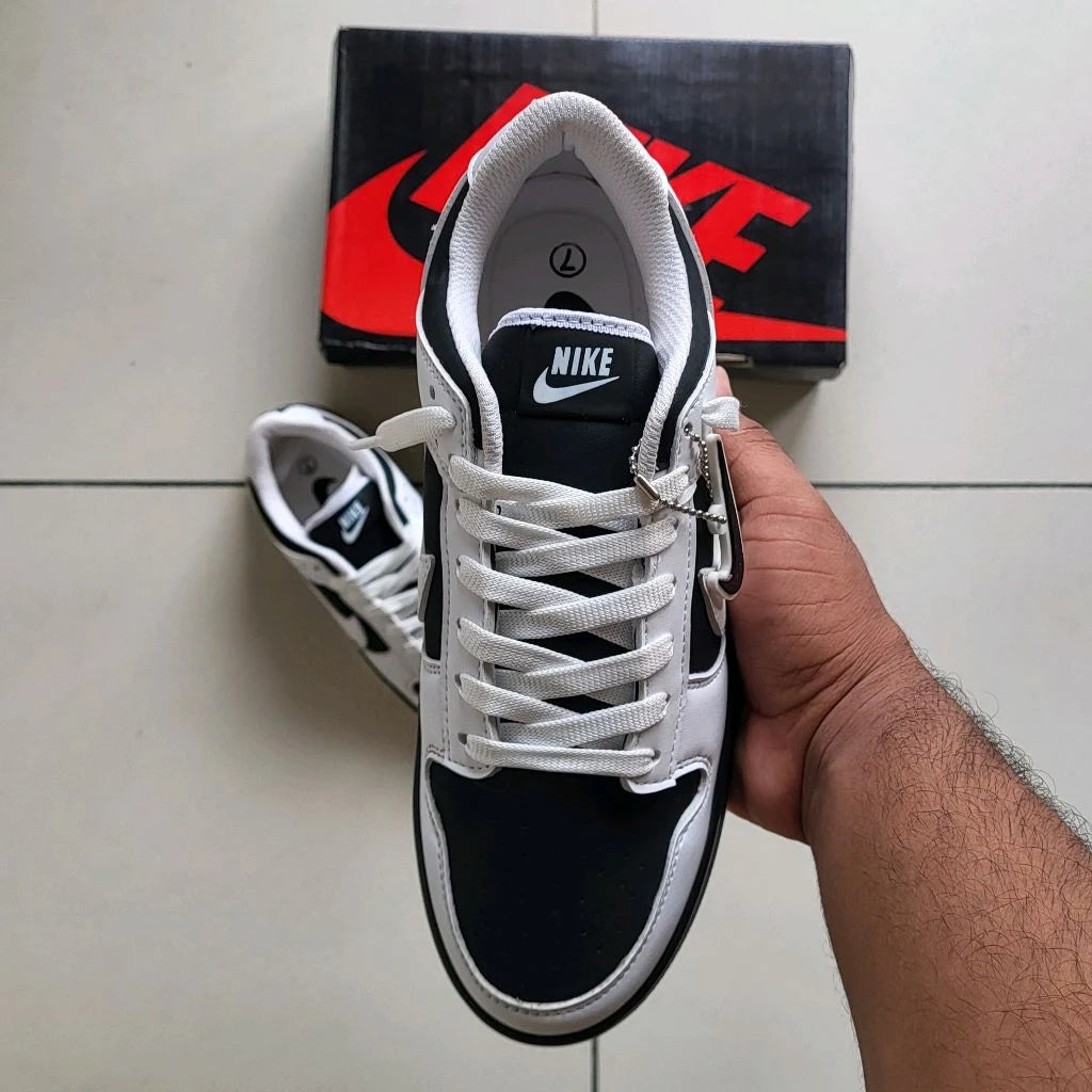 DUNK REVERSE PANDA